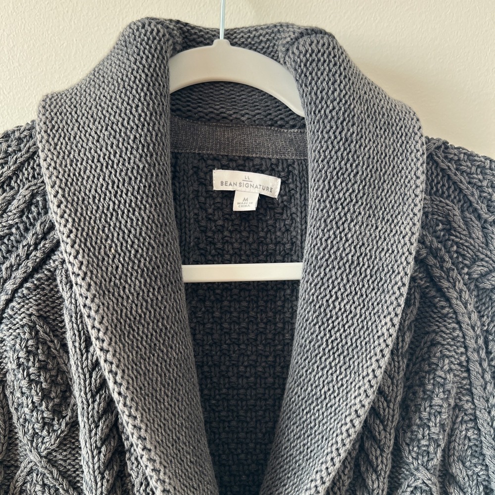L.L. Bean Signature Heavy Cable Knit Shawl Fisherman Gray Women's Med Sweater - Picture 4 of 9